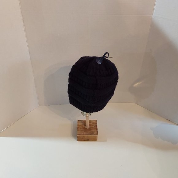 CC Beenie Navy Blue Size One Size Fits All New With Tags - Picture 3 of 6